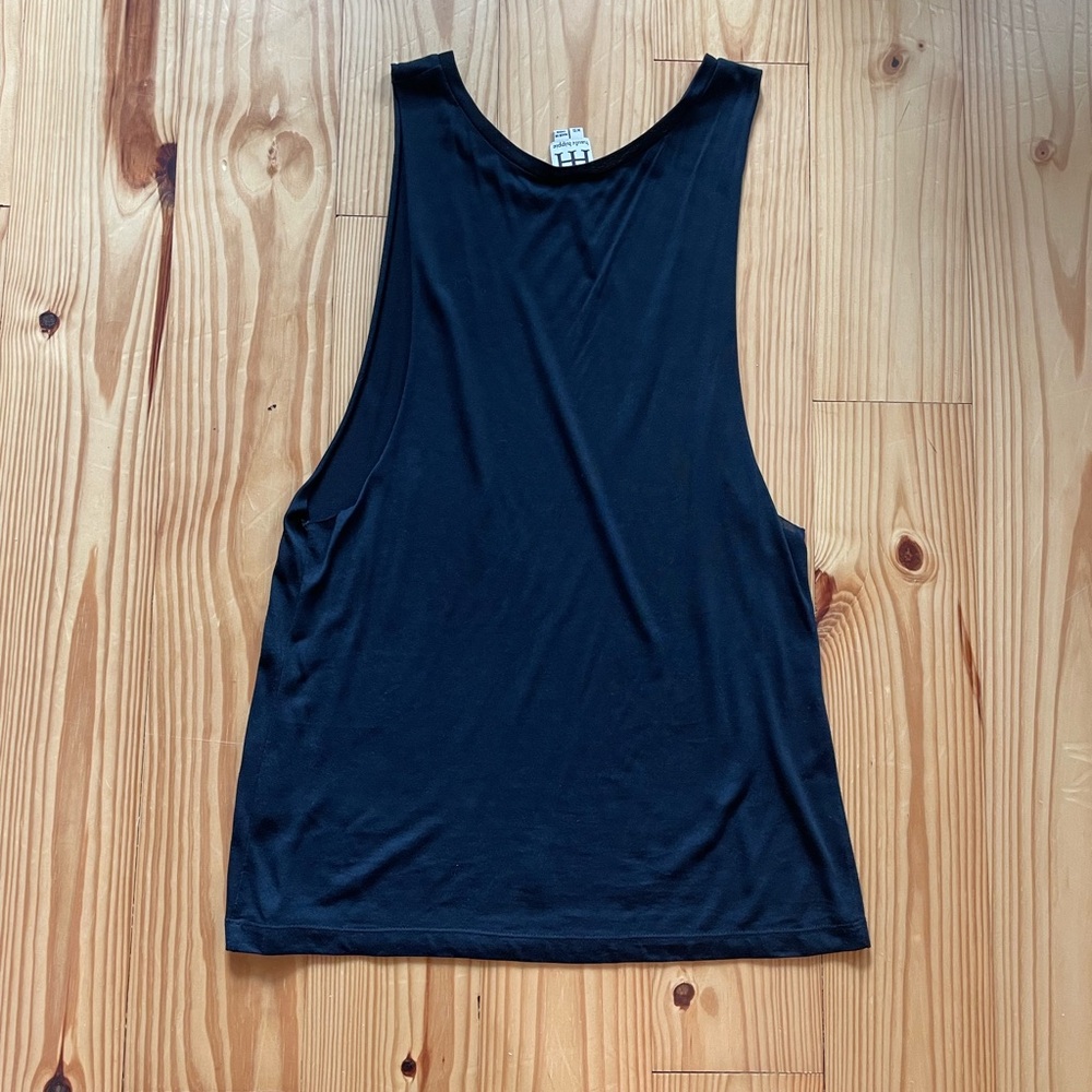 Haute Hippie Black Muscle Tee with Feather Pattern - Picture 4 of 4